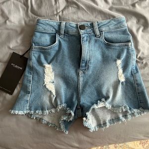 Fitjeans ripped shorts